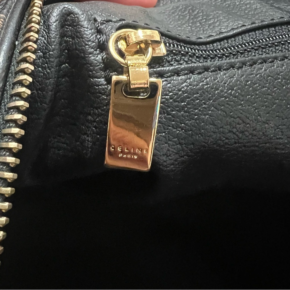 ✅AUTHENTIC⭐️ CELINE ⭐️ Boston Travel 🧳 Bag! Unisex & multi use Luxury item - Picture 4 of 13